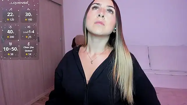 sophie_morenoo live cam on StripChat