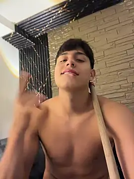 Lander_Cruz live cam on StripChat