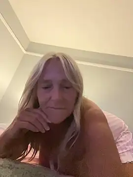 blondnboujee53