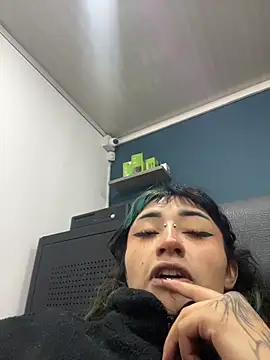 baby_akuma_ webcam