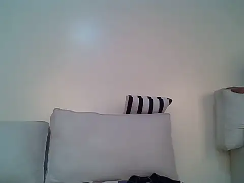 Pinkysmiles webcam