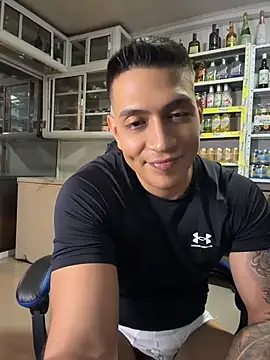 oliverwest04 (M young) - Make my ass vibrate at work🍆💦😈