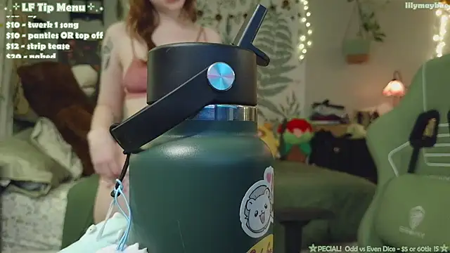 LilyMayBae webcam
