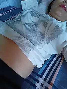 Doremon_95 live cam on StripChat