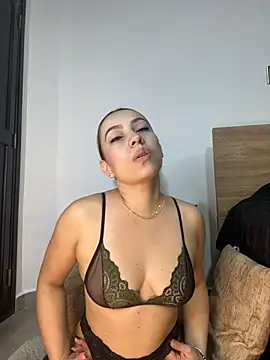 Moon_Blake live cam on StripChat