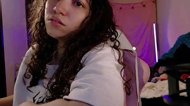 AllyDonfort live cam on StripChat