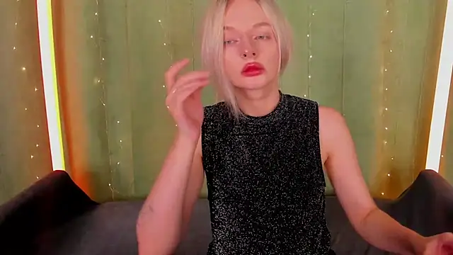 AlessaKiss live cam on StripChat