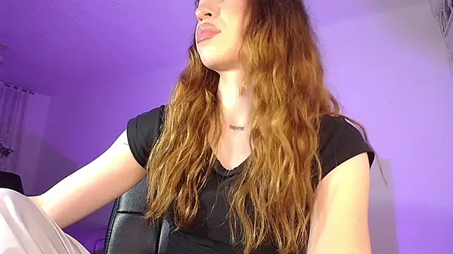 sara_lee01 live cam on StripChat