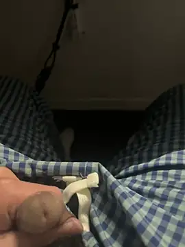 awesomemilkss live cam on StripChat