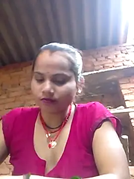 Hotpoojapal365 live cam on StripChat