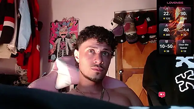 Apolo_S live cam on StripChat