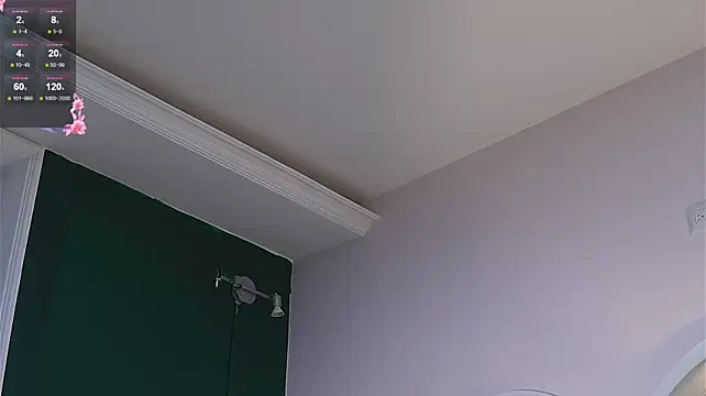 caroline_adams_ live cam on StripChat