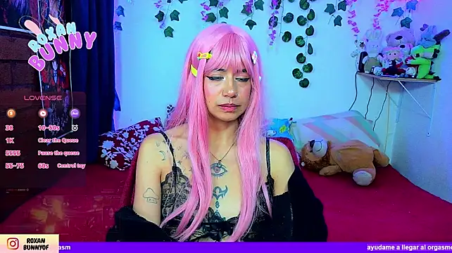 Roxanbunny1 webcam