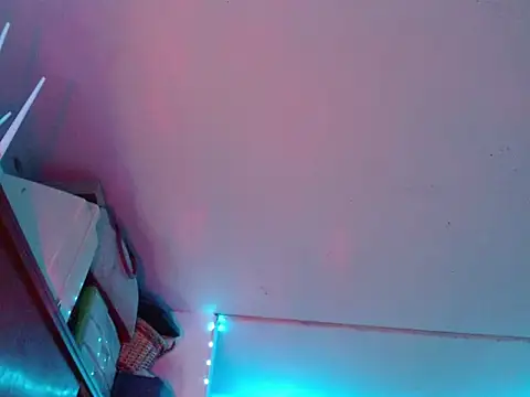 bonyxx live cam on StripChat