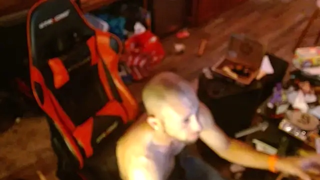 tongueispowerr6d9 webcam