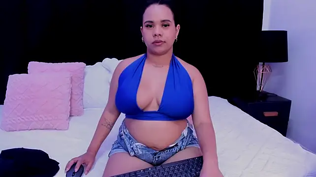 mariiana7 live cam on StripChat