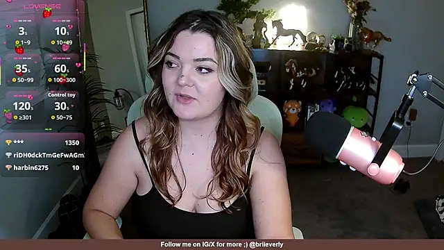 briieverly (F young) - fully naked & legs spread 15 mins