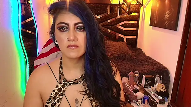 scarleth_blue live cam on StripChat