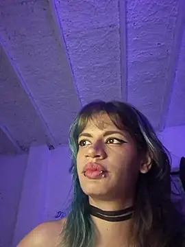 sukulaurens live cam on StripChat