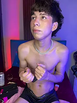 kael_prince (M twink) - ride dildo