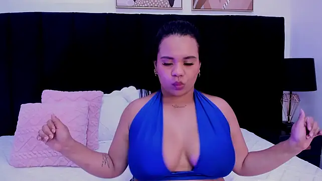 mariiana7 live cam on StripChat