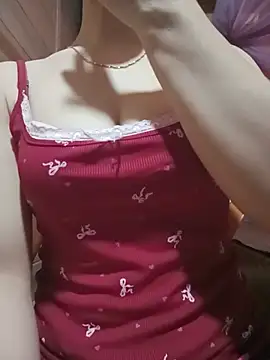 LucyyLy live cam on StripChat