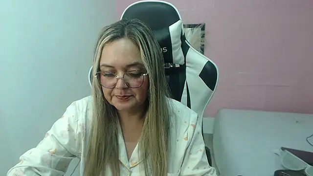 samy_vsn live cam on StripChat