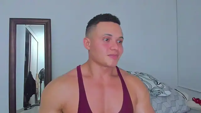 KingLevi01 live cam on StripChat