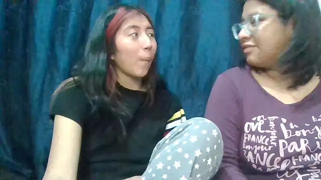 sarah12333 skinny cam girl