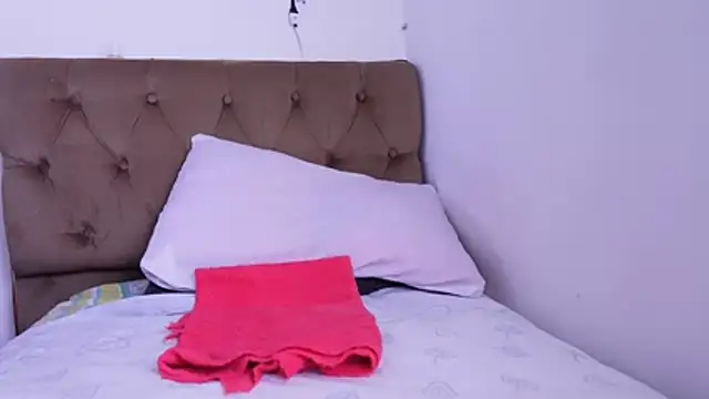 Aries_Mature webcam