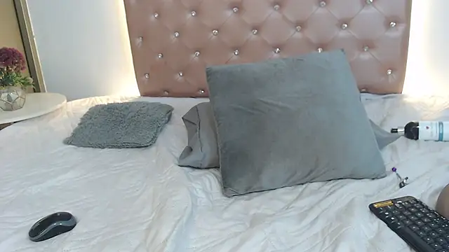 EbonyCoWorker webcam