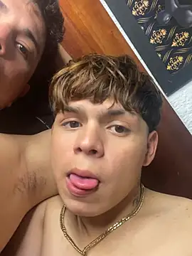 jsjsandres live cam on StripChat