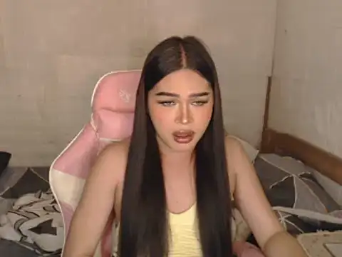 Ashely_Lewis