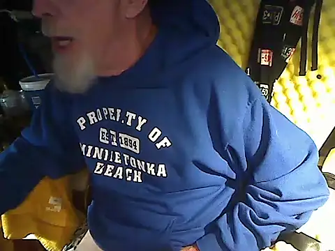 dreamzluvz2 (M grandpa) - #american #big-balls #big-cocks #blondes #cam2cam #cheap-privates #ejaculation #grandpas #handjob #jerk-off-instruction #kissing #masturbation #muscular #small-audience #straight #white