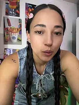HollyAngel2 live cam on StripChat