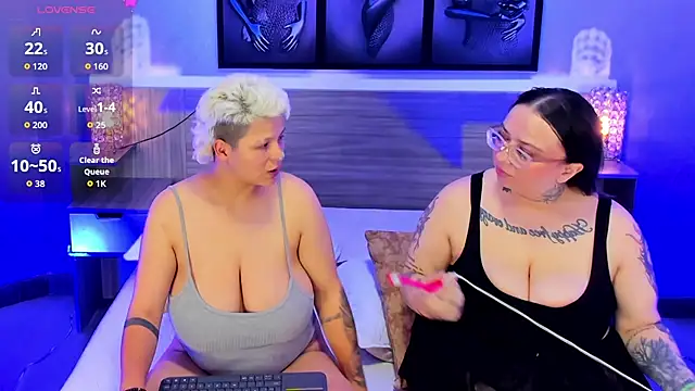 MiaYMolly webcam