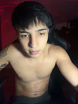pabonsito (M twink) - Get naked 8 minutes🥵😳