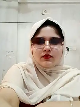 Nusrat-N live cam on StripChat