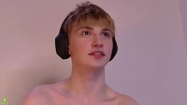 your_avatar (M twink) - naked missionary position