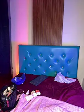 kael_prince (M twink) - ride dildo