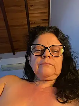 Sharongirl07 live cam on StripChat