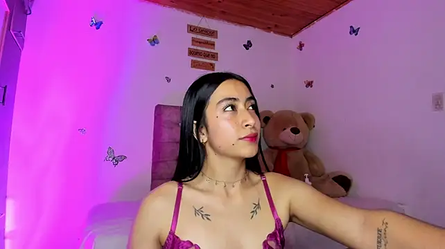 Lia_Roses3x live cam on StripChat