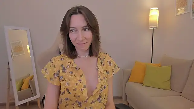 GoodGlamorGirl live cam on StripChat