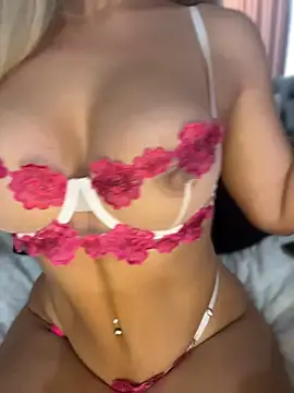 PinaColaBoom live cam on StripChat