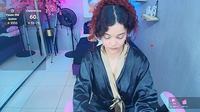 Maggy_t18 live cam on StripChat