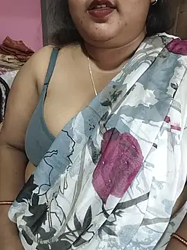 hotbhabhi011 live cam on StripChat
