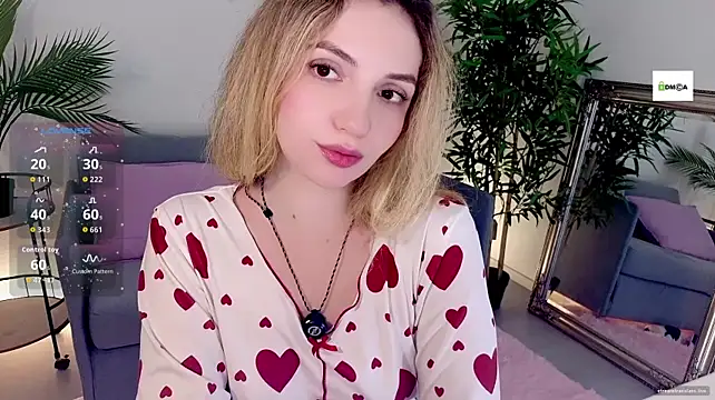 cute_cake live cam on StripChat