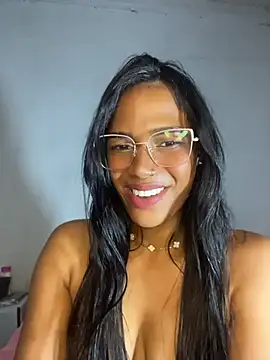 FlorSalvaje_ live cam on StripChat