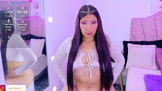 Sara_Blum live cam on StripChat