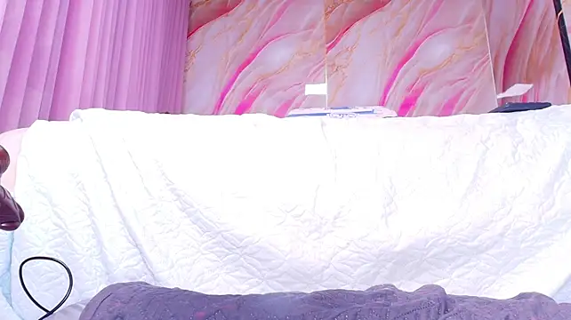 sofi_decker live cam on StripChat